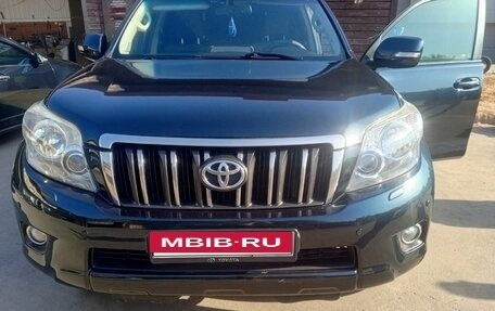 Toyota Land Cruiser Prado 150 рестайлинг 2, 2011 год, 2 500 000 рублей, 4 фотография