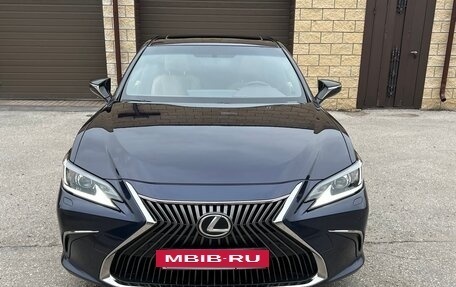 Lexus ES VII, 2019 год, 3 920 000 рублей, 3 фотография