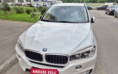 BMW X5, 2017 год, 3 200 000 рублей, 3 фотография