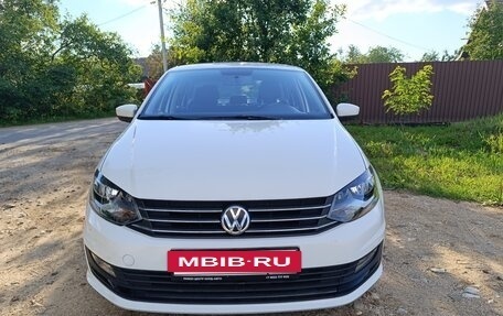 Volkswagen Polo VI (EU Market), 2015 год, 995 000 рублей, 2 фотография