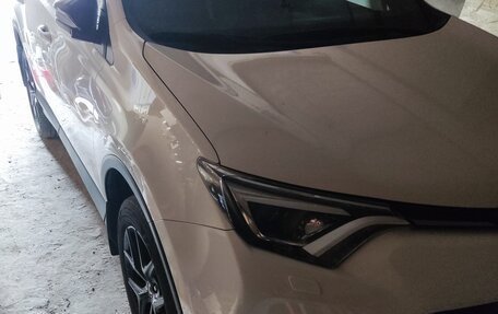 Toyota RAV4, 2019 год, 3 400 000 рублей, 7 фотография