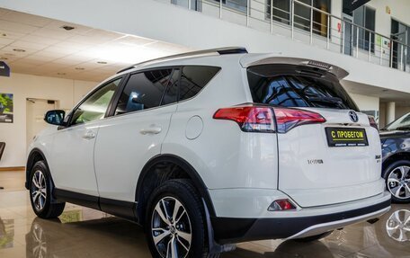 Toyota RAV4, 2015 год, 2 068 000 рублей, 5 фотография