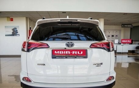 Toyota RAV4, 2015 год, 2 068 000 рублей, 6 фотография