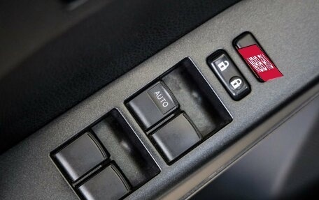 Toyota RAV4, 2015 год, 2 068 000 рублей, 30 фотография