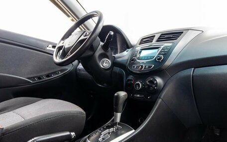 Hyundai Solaris II рестайлинг, 2013 год, 798 000 рублей, 15 фотография