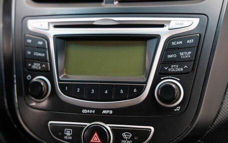 Hyundai Solaris II рестайлинг, 2013 год, 798 000 рублей, 26 фотография