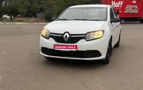 Renault Logan II, 2017 год, 450 000 рублей, 1 фотография