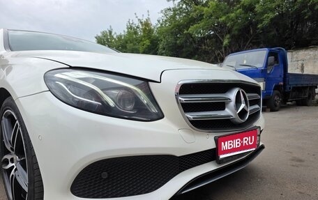 Mercedes-Benz E-Класс, 2016 год, 3 300 000 рублей, 1 фотография