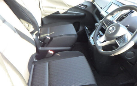 Nissan Serena IV, 2019 год, 2 600 000 рублей, 5 фотография