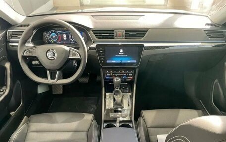 Skoda Superb III рестайлинг, 2025 год, 3 890 000 рублей, 8 фотография