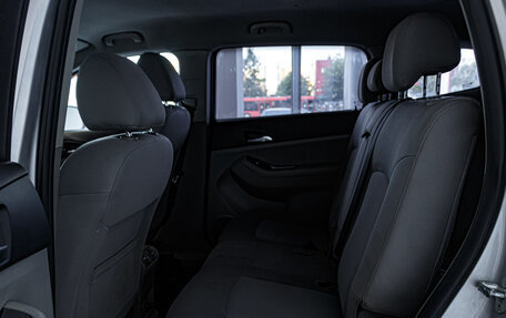 Chevrolet Orlando I, 2013 год, 690 000 рублей, 10 фотография