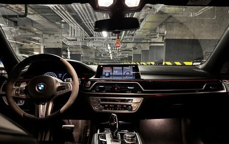 BMW 7 серия, 2018 год, 4 500 000 рублей, 9 фотография