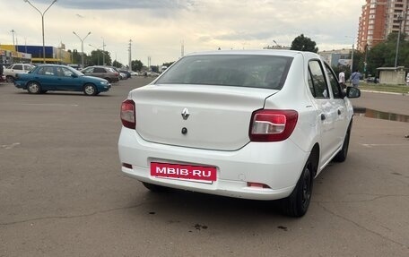 Renault Logan II, 2017 год, 450 000 рублей, 4 фотография