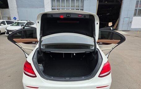 Mercedes-Benz E-Класс, 2016 год, 3 300 000 рублей, 10 фотография