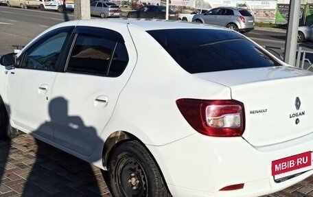 Renault Logan II, 2017 год, 680 000 рублей, 3 фотография