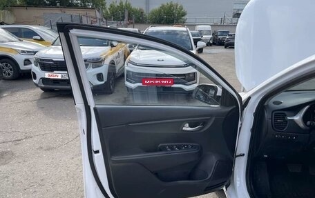 KIA Rio IV, 2022 год, 1 827 000 рублей, 8 фотография