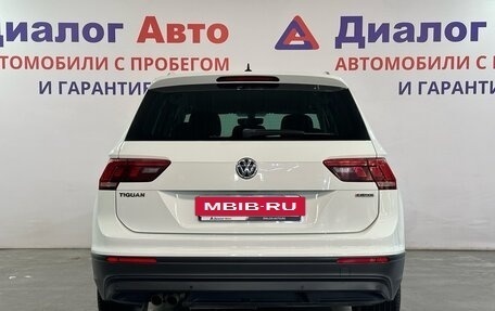 Volkswagen Tiguan II, 2018 год, 2 343 987 рублей, 4 фотография