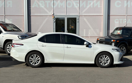 Toyota Camry, 2018 год, 1 899 000 рублей, 4 фотография