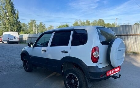 Chevrolet Niva I рестайлинг, 2018 год, 679 000 рублей, 3 фотография