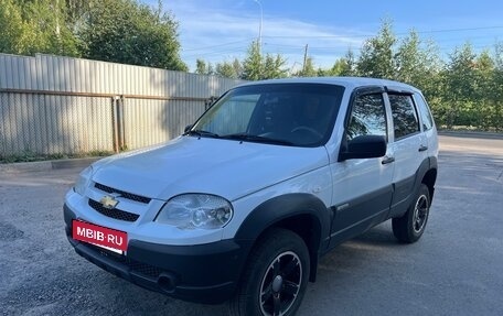 Chevrolet Niva I рестайлинг, 2018 год, 679 000 рублей, 2 фотография
