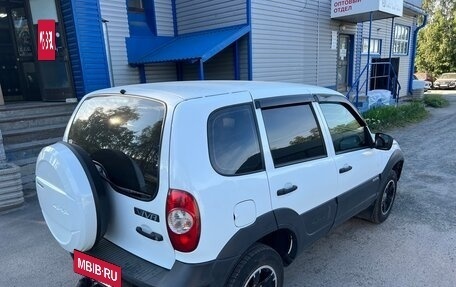 Chevrolet Niva I рестайлинг, 2018 год, 679 000 рублей, 7 фотография