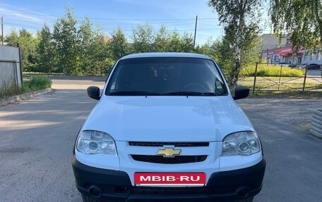 Chevrolet Niva I рестайлинг, 2018 год, 679 000 рублей, 4 фотография