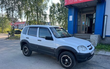 Chevrolet Niva I рестайлинг, 2018 год, 679 000 рублей, 11 фотография