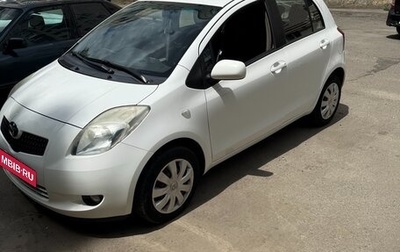 Toyota Yaris III рестайлинг, 2008 год, 820 000 рублей, 1 фотография