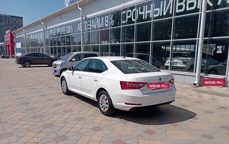 Skoda Superb III рестайлинг, 2019 год, 2 190 000 рублей, 7 фотография
