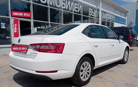 Skoda Superb III рестайлинг, 2019 год, 2 190 000 рублей, 28 фотография