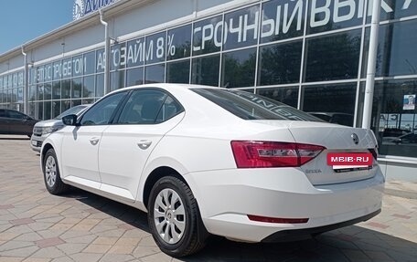 Skoda Superb III рестайлинг, 2019 год, 2 190 000 рублей, 33 фотография