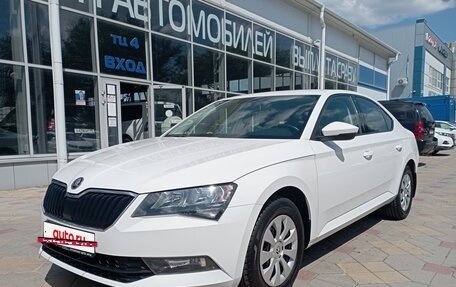 Skoda Superb III рестайлинг, 2019 год, 2 190 000 рублей, 34 фотография
