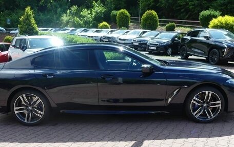 BMW 8 серия, 2022 год, 10 750 000 рублей, 7 фотография
