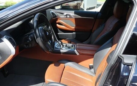 BMW 8 серия, 2022 год, 10 750 000 рублей, 9 фотография