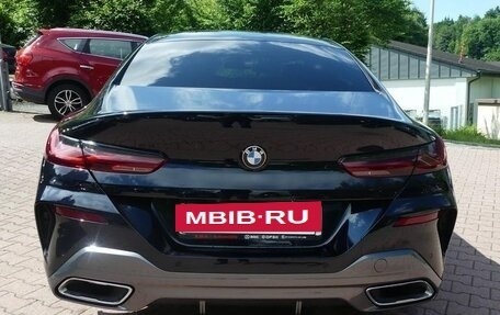 BMW 8 серия, 2022 год, 10 750 000 рублей, 5 фотография
