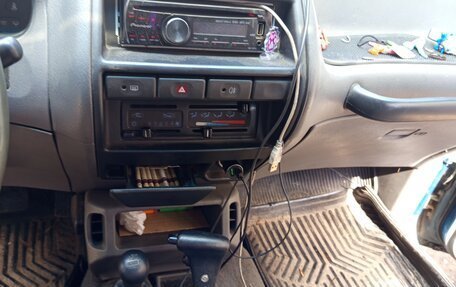 Nissan Terrano II рестайлинг, 1994 год, 149 000 рублей, 7 фотография