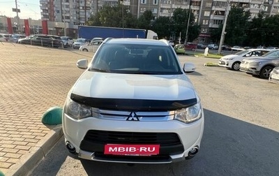 Mitsubishi Outlander III рестайлинг 3, 2014 год, 1 950 000 рублей, 1 фотография