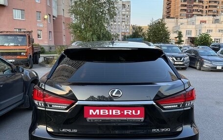 Lexus RX IV рестайлинг, 2021 год, 5 500 000 рублей, 5 фотография