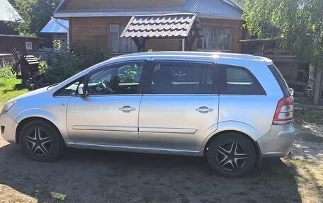 Opel Zafira B, 2011 год, 625 000 рублей, 9 фотография