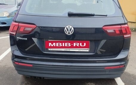 Volkswagen Tiguan II, 2019 год, 2 300 000 рублей, 3 фотография