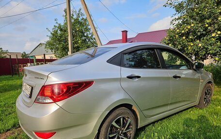 Hyundai Solaris II рестайлинг, 2014 год, 800 000 рублей, 6 фотография