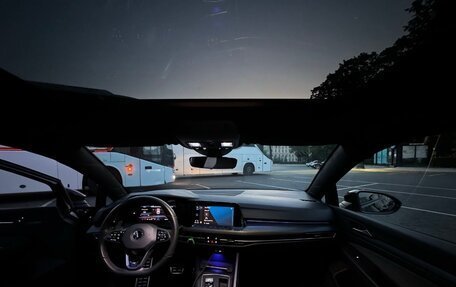 Volkswagen Golf R, 2021 год, 4 600 000 рублей, 11 фотография