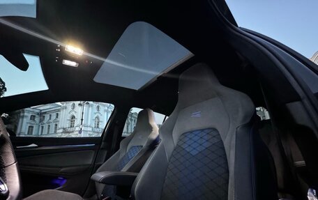 Volkswagen Golf R, 2021 год, 4 600 000 рублей, 14 фотография