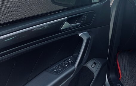 Volkswagen Tiguan II, 2018 год, 2 400 000 рублей, 6 фотография