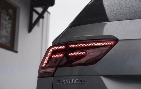 Volkswagen Tiguan II, 2018 год, 2 400 000 рублей, 21 фотография