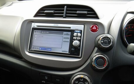 Honda Fit III, 2011 год, 900 000 рублей, 17 фотография