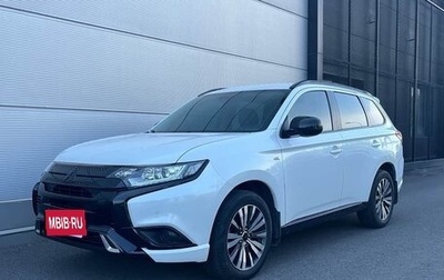 Mitsubishi Outlander III рестайлинг 3, 2021 год, 1 875 000 рублей, 1 фотография