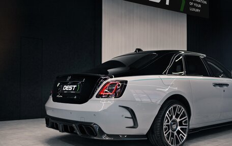 Rolls-Royce Ghost Series II рестайлинг, 2021 год, 48 000 000 рублей, 5 фотография