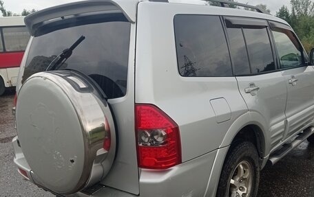 Mitsubishi Montero III, 2002 год, 950 000 рублей, 3 фотография