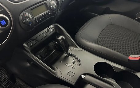 Hyundai ix35 I рестайлинг, 2012 год, 870 000 рублей, 13 фотография